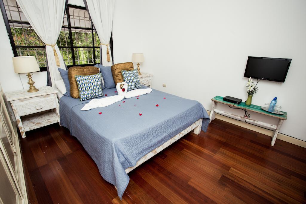 Hotel Portes 9 ซานโตโดมิงโก ภายนอก รูปภาพ