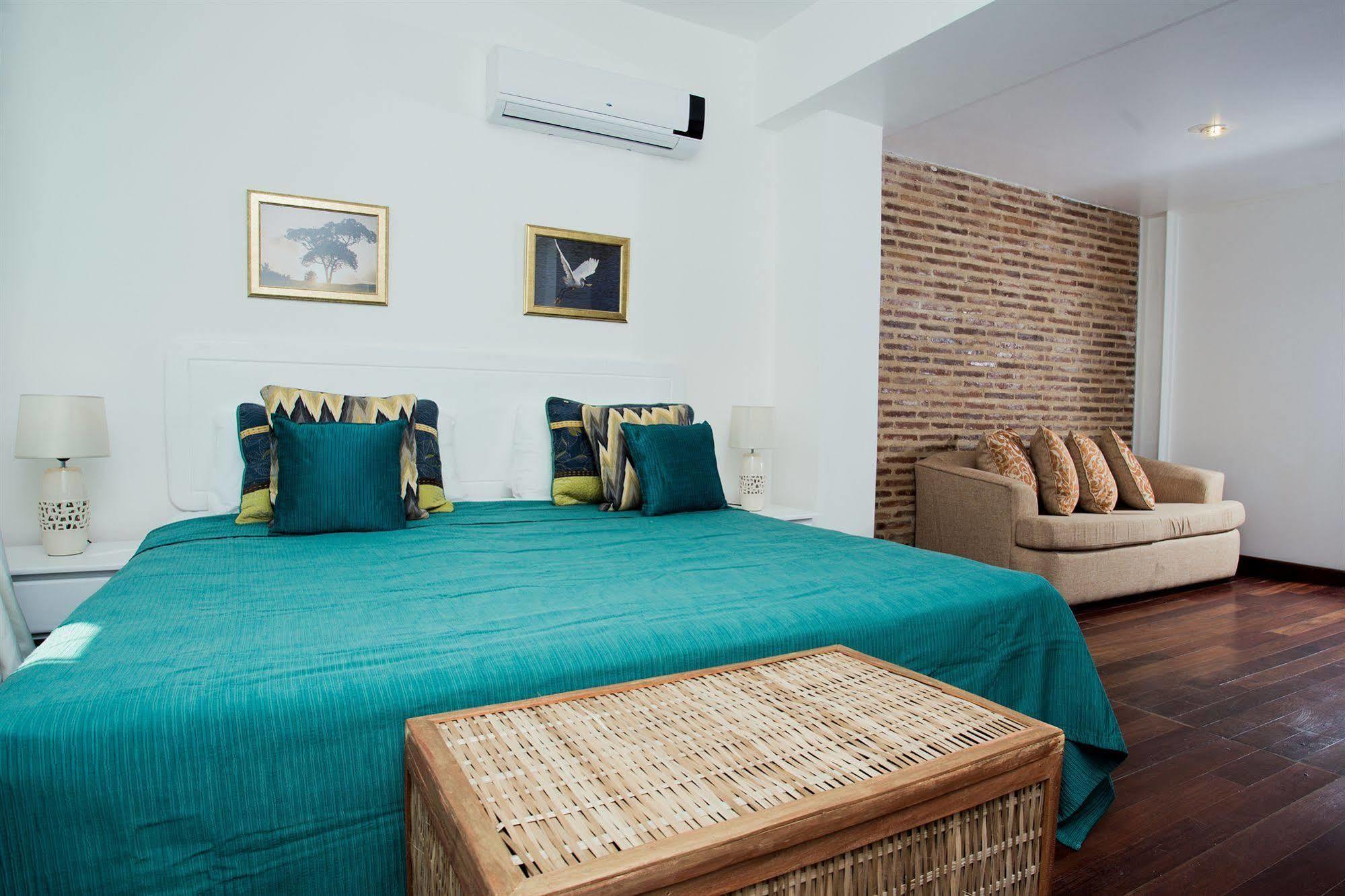 Hotel Portes 9 ซานโตโดมิงโก ภายนอก รูปภาพ