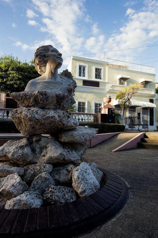 Hotel Portes 9 ซานโตโดมิงโก ภายนอก รูปภาพ